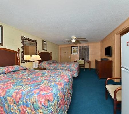 Savannah Inn And Suites Savannah Port Area Rom bilde