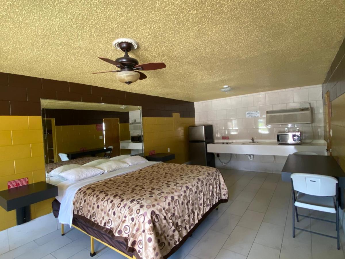 Savannah Inn And Suites Savannah Port Area Eksteriør bilde