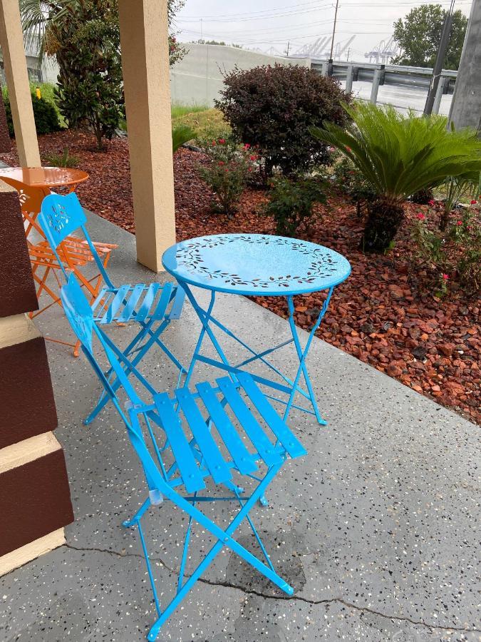 Savannah Inn And Suites Savannah Port Area Eksteriør bilde