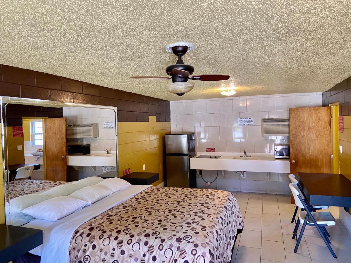Savannah Inn And Suites Savannah Port Area Eksteriør bilde