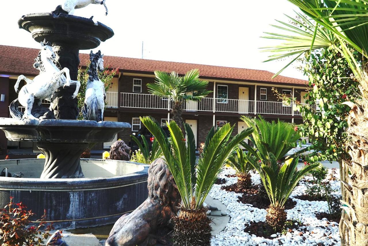 Savannah Inn And Suites Savannah Port Area Eksteriør bilde
