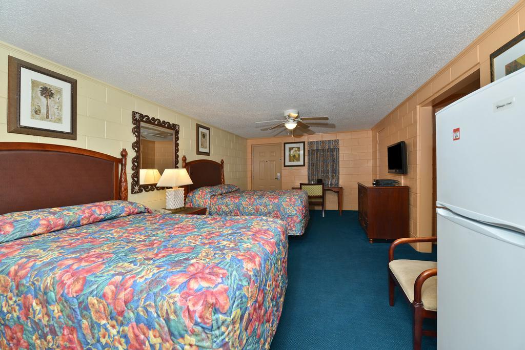 Savannah Inn And Suites Savannah Port Area Rom bilde