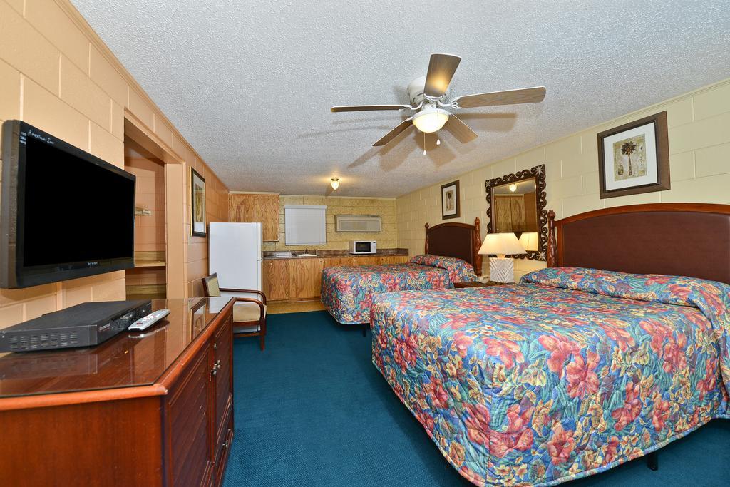 Savannah Inn And Suites Savannah Port Area Rom bilde