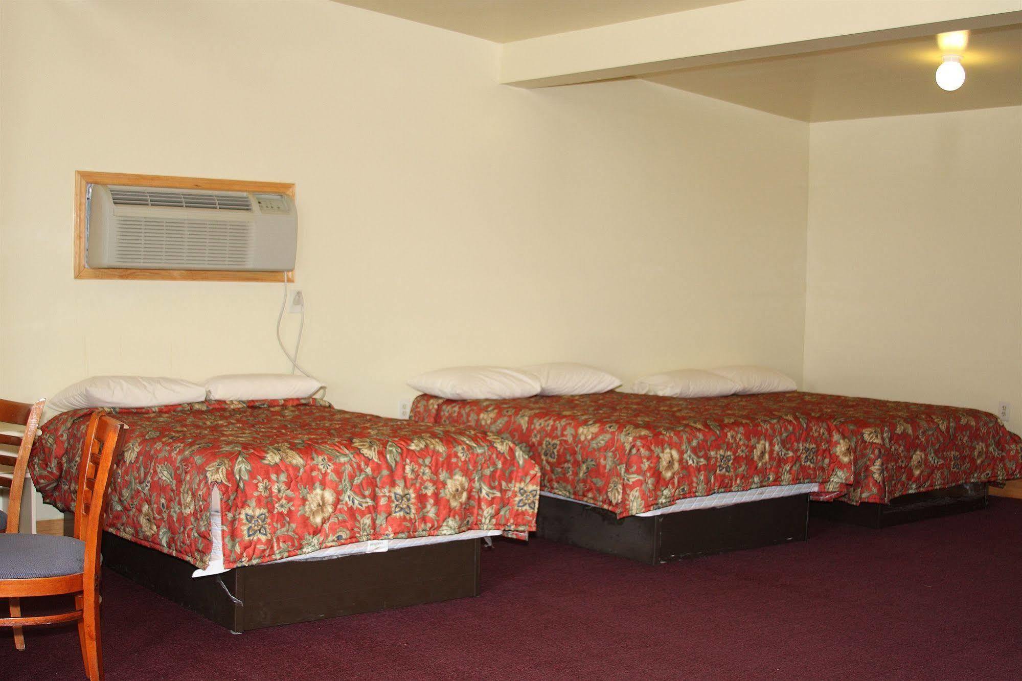Savannah Inn And Suites Savannah Port Area Eksteriør bilde
